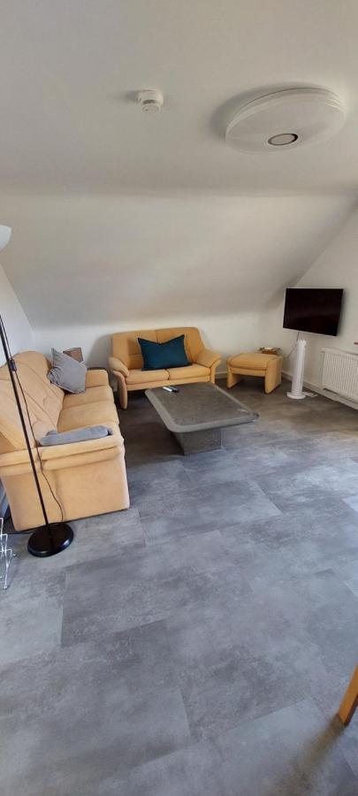 Bruno'S Ferienwohnung Вендлинген-ам-Некар Екстериор снимка